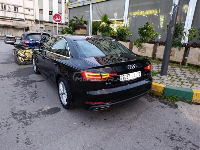 سيارة.  audi  A4     