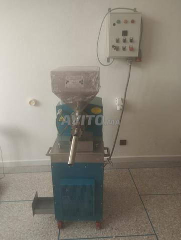 Vendre matériels d'extraction des huiles