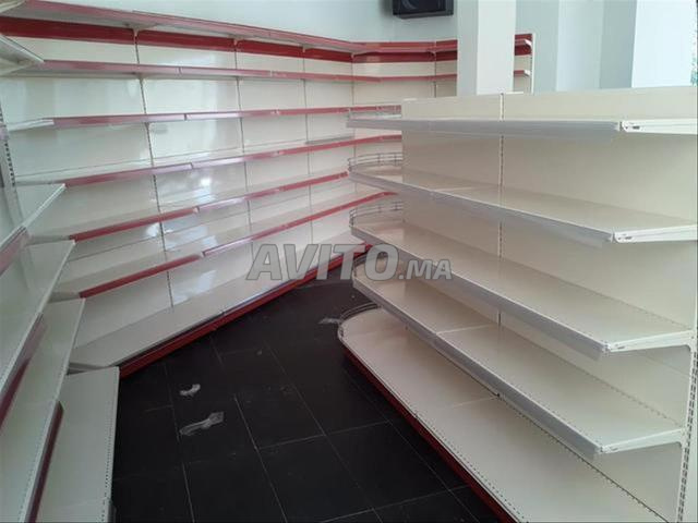 Rayonnage magasin en bon état - 2