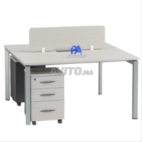 Bureau collaboratif/vestiaire - 2