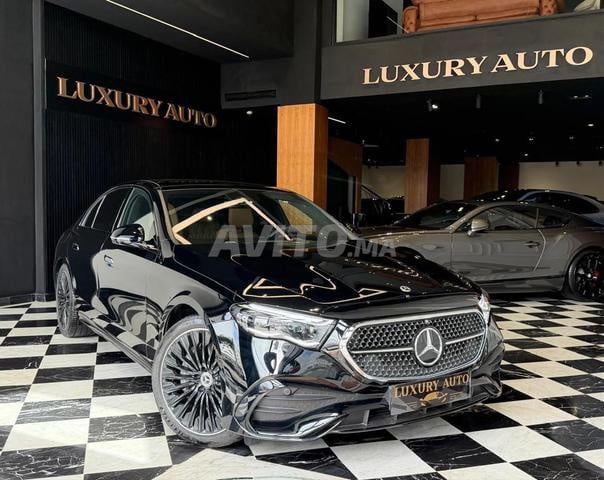 مرسيدس بنز الفئة E 300DE هجينة 2026