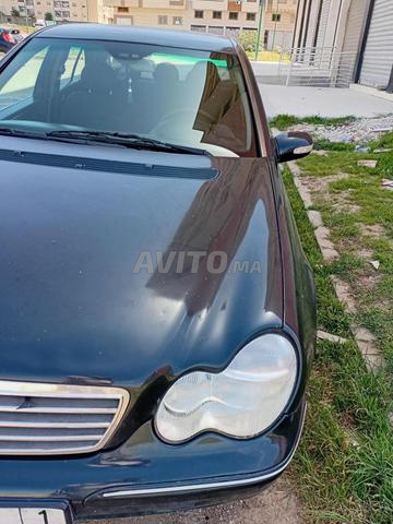 Mercedes-Benz 220 Diesel Manuelle 2001 à Meknès - 2