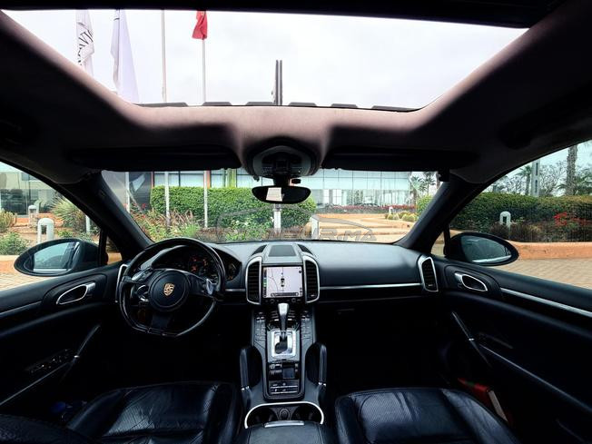 Porsche Cayenne 3l v6 toute option 