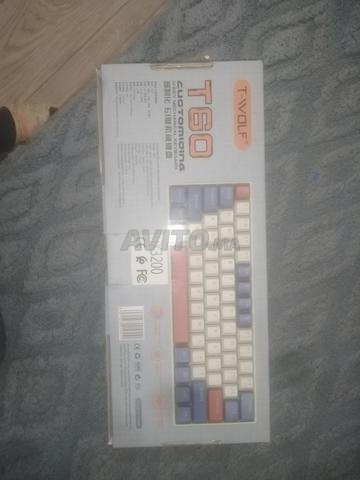 لوحة مفاتيح ألعاب ميكانيكية بإضاءة RGB - 2