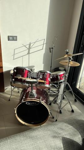 Batterie complète rouge en bon état avec cymbales - 2