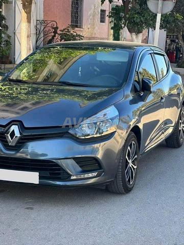 Clio 4 modèle 12/2017 très bon état