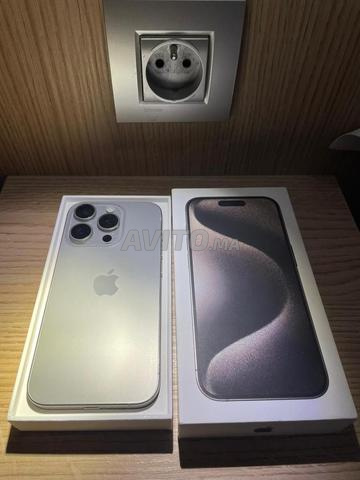 iPhone 15 pro 256g et 86% état batt avec sa boîte - 2