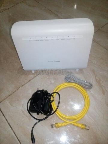 نقطة وصول ZTE 2.4 جيجاهرتز و 5 جيجاهرتز