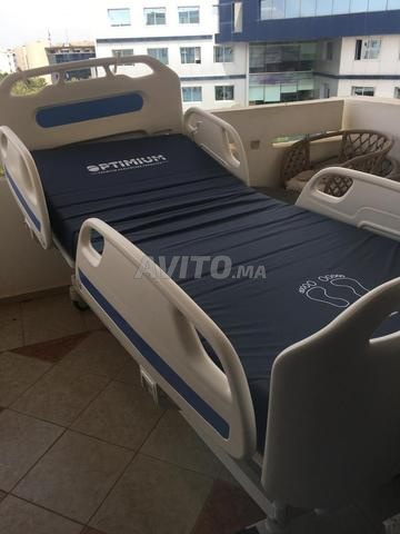 Lit médicalisé électrique