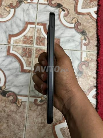 Redmi 15C 8Go 128Go stockage en très bon état - 2