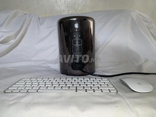 Mac Pro 2013 A1481 Très Puissant et Quasi Neuf