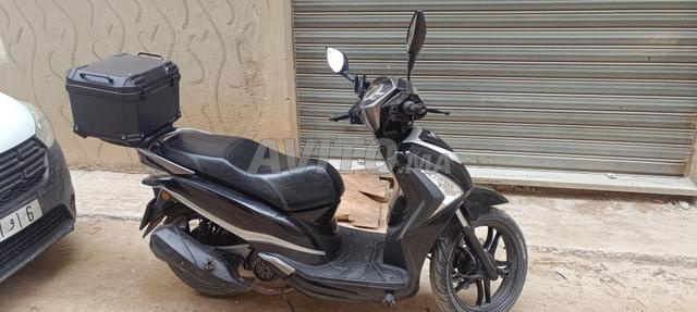 موتور sym st 125cc نقية بزاف على يد واحدة - 2
