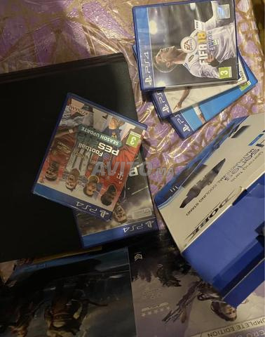 PS4 Pro comme neuf 2 manettes - 2