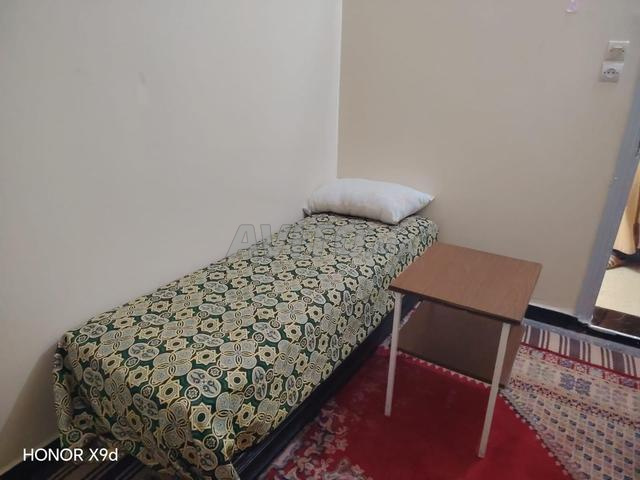 UNE CHAMBRE MEUBLE BERNOUSSI 1200 DH - 2