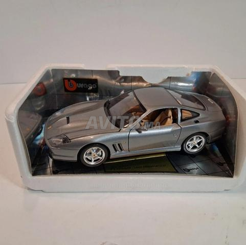 فيراري 550 مارانيلو 1/18 فضي بوراجو - 2