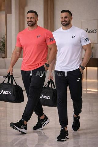 Ensemble d'été par excellence de la marque mondiale ASICS - 2