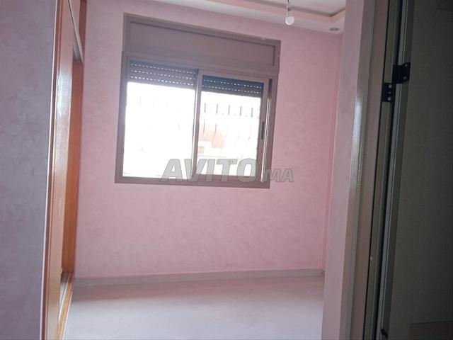 منزل بالطابق الثاني بحي السلام للكراء رسمي - 2