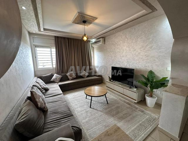 Meubles utilisés seulement un an - 2