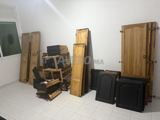 4 placards et 5 portes