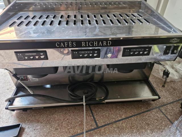 آلة قهوة احترافية مستوردة من فرنسا