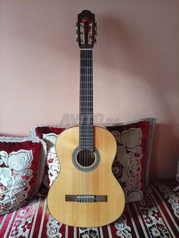 جيتار أنطونيو فرنانديز - حالة ممتازة - غطاء