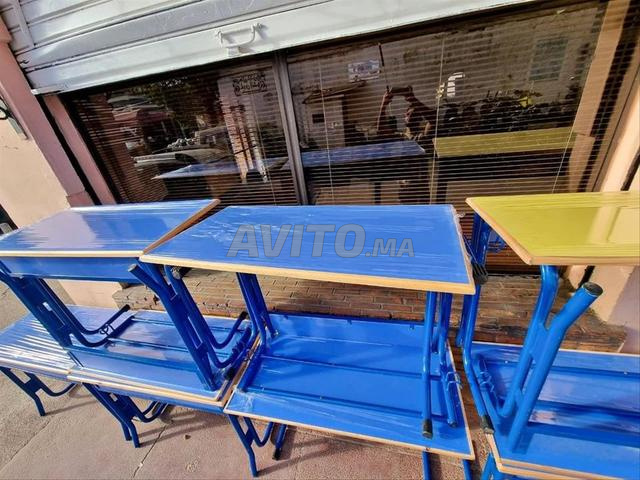 Mobilier scolaire en métal et bois / vestiaire - 2