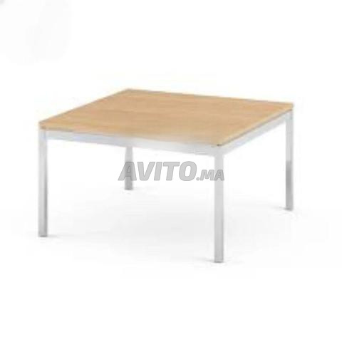 Table Basse carrée / vestiaire