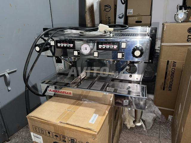 Machine à café pro La Marzocco