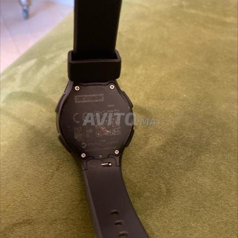 Montre Decathlon noire prix négociable - 2