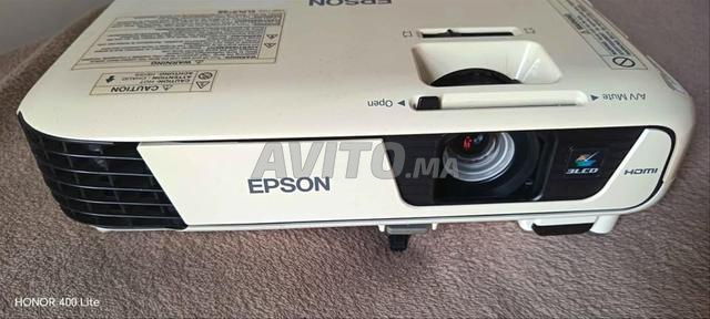 جهاز عرض البيانات Epson EB-S31 - 2