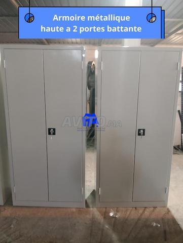 Armoire métallique/Haute/Basse/porte battante