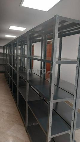 Rayonnage métallique sur mesure / vestiaire