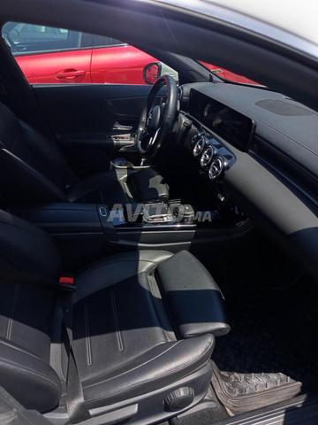 Vends mercedes CLA 220D année 2020 excellent état - 2