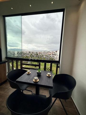 Studio avec vue sur la piscine