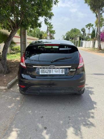 Belle voiture disponible à Temara - 2