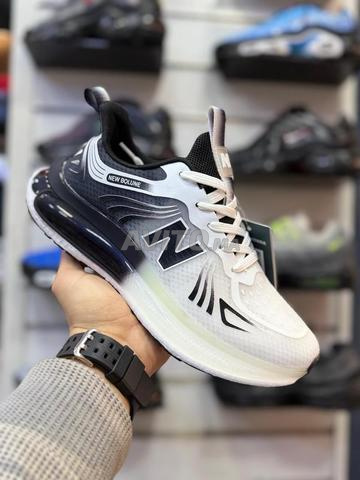 👟 حذاء رياضي رجالي خفيف – راحة طوال اليوم