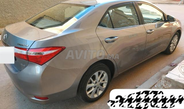 Toyota Corolla - 2