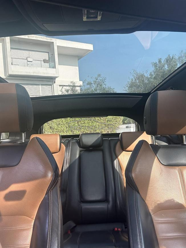 Range Rover Evoque HSE Black Edition 2018 like new