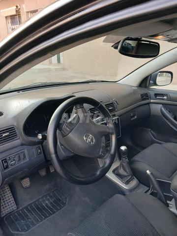 Toyota Avensis - 2