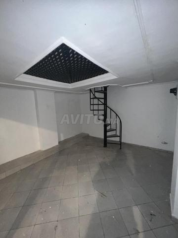 Local commercial avec mezzanine à vendre - 2