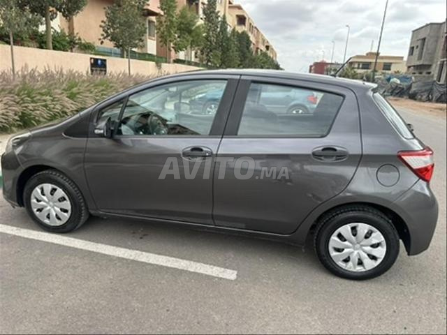 Toyota Yaris Essence 2020 - 2