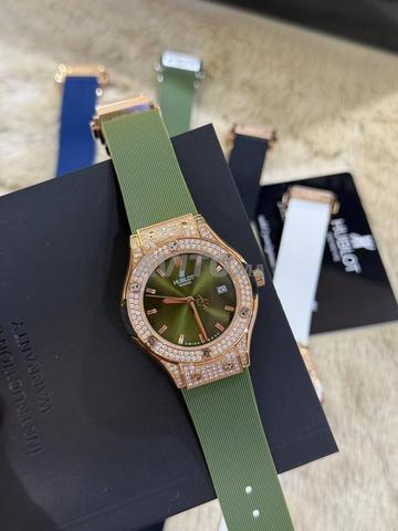 Montre Hublot Femme 36mm HB7430 - 2