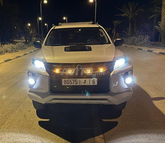 ميتسوبيشي L200 4*4 مزدوجة كابينة سبورتيرو