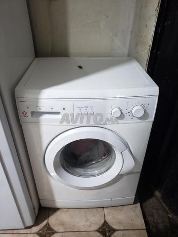Réfrigérateur Ariston et machine à laver automatique - 2