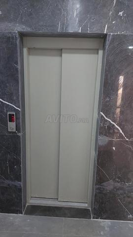 مكاتب واسعة للإيجار - 2