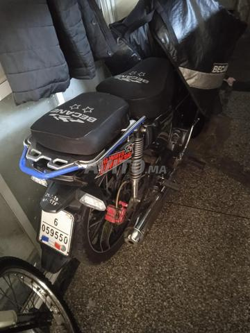 Moto 33 - 2