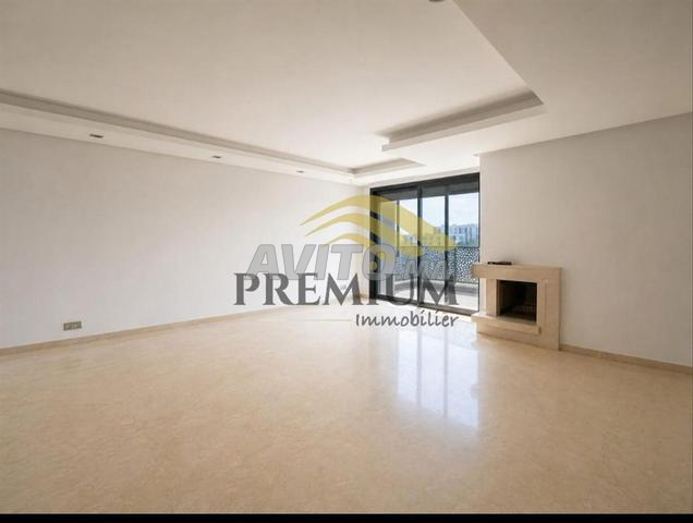 BEL APPARTEMENT AVEC TERRASSE - 2