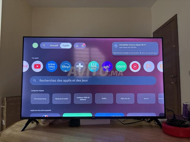 TCL 43 smart tv HDR \ 1 an iptc