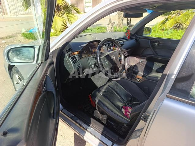 Mercedes E220 - vignette 1500
