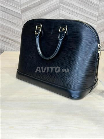 Louis Vuitton Alma Epi Noir Authentique – Vintage 